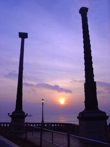 Sunrise at the Ghandhi Statue in Pondicherry